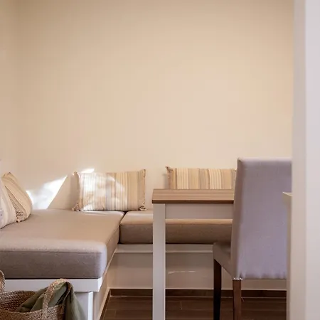 Tailor Garden House * Tríkala